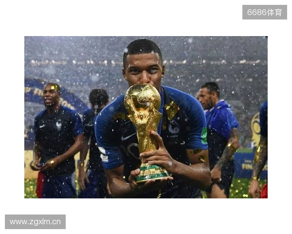 懂球帝2025年10月足坛MVP：姆巴佩蝉联！